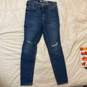 Dark blue Old Navy rockstar high rise super skinny jeans